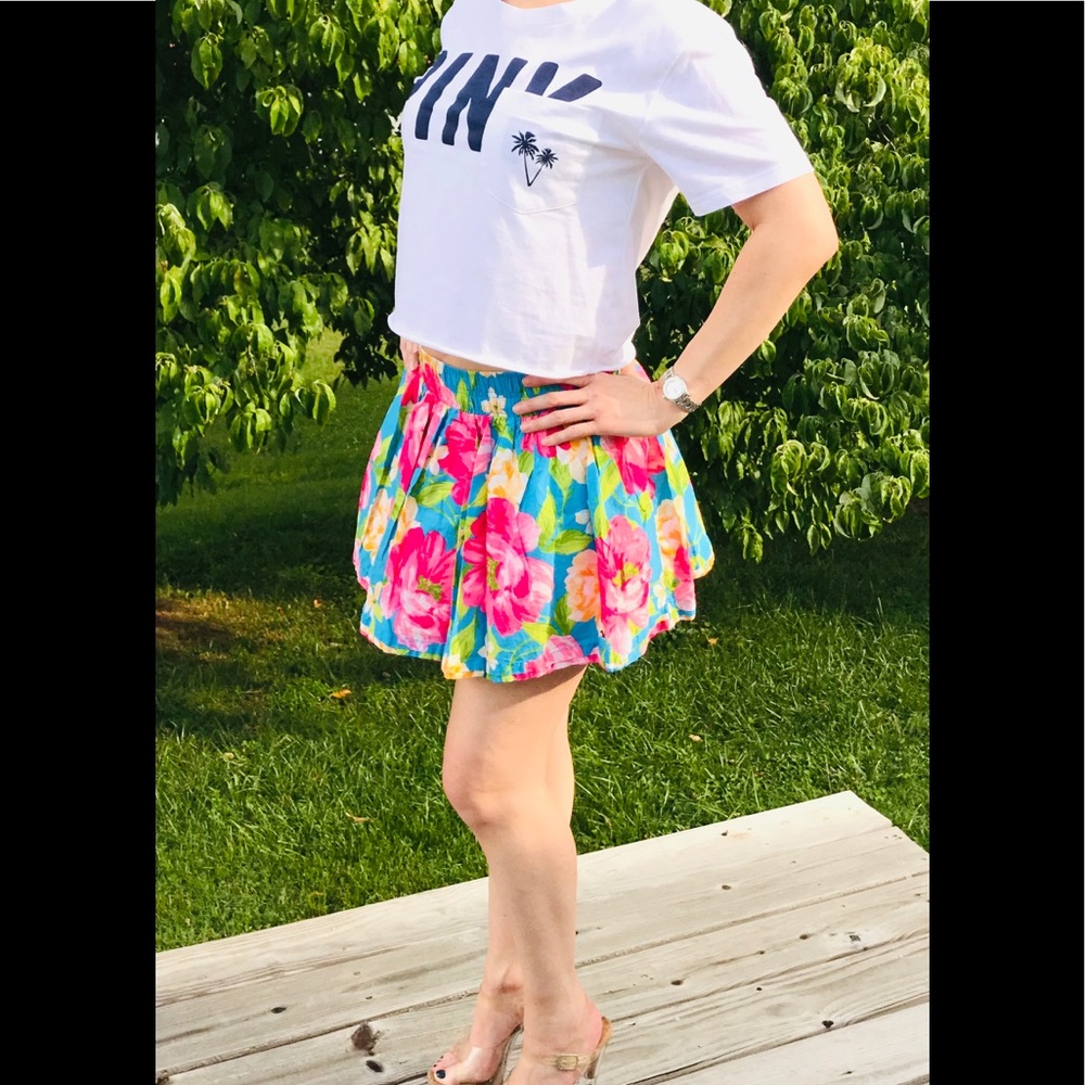 🌺🌸Hollister flower skirt🌸🌺